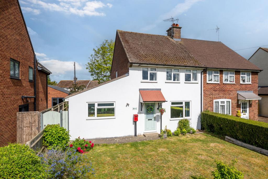 Lower Icknield Way, Tring HP23 3 bed semi-detached house for sale - £ ...