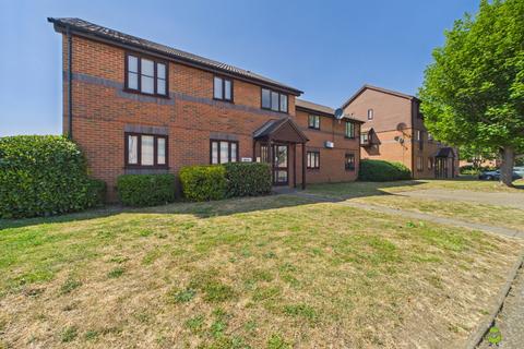 Woodfall Drive Crayford, Crayford, Dartford, Kent, DA1