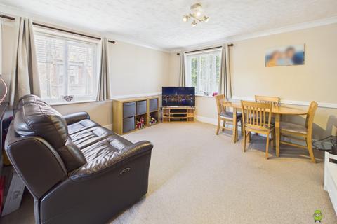 Woodfall Drive Crayford, Crayford, Dartford, Kent, DA1