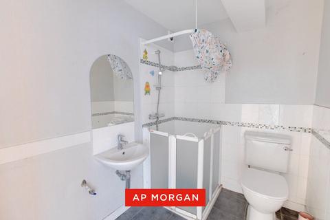4 bedroom end of terrace house for sale, Birmingham Road, Bromsgrove, Worcestershire, B61