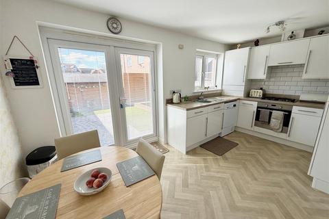3 bedroom house for sale, Blackcap Close, Houghton Le Spring DH5