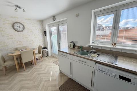 3 bedroom house for sale, Blackcap Close, Houghton Le Spring DH5