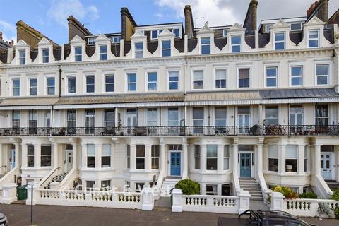 2 bedroom ground floor flat for sale, Kingsway, Hove, East Sussex