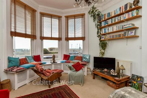 2 bedroom ground floor flat for sale, Kingsway, Hove, East Sussex