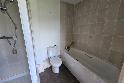 2 bedroom flat for sale, Burrage Road, REDHILL