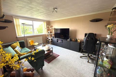2 bedroom maisonette for sale, Vauxhall Park, Luton LU2
