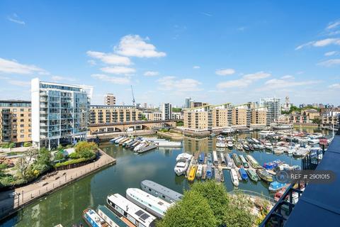 1 bedroom in a house share to rent, Medland House, London, E14