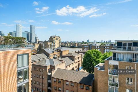 1 bedroom in a house share to rent, Medland House, London, E14