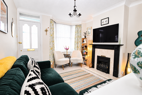 3 bedroom terraced house for sale, High Street, London Colney, Hertfordshire, AL2 1RJ, St Albans