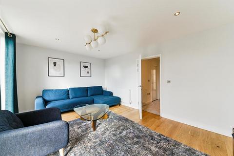 4 bedroom townhouse to rent, Cadence Way, London, E20