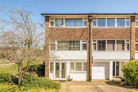 5 bedroom terraced house to rent, Oakways, Eltham