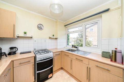 5 bedroom terraced house to rent, Oakways, Eltham