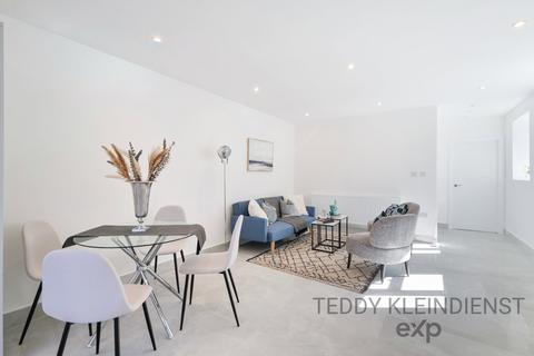 3 bedroom detached house for sale, Cudas Close, Epsom KT19