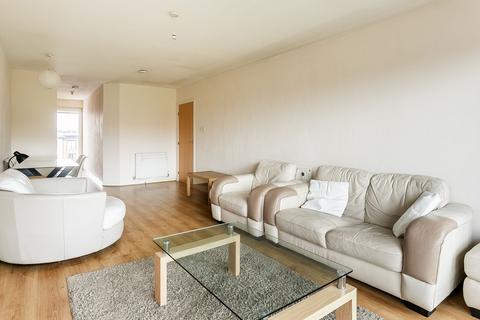 2 bedroom flat for sale, New Mart Gardens, Chesser, Edinburgh, EH14