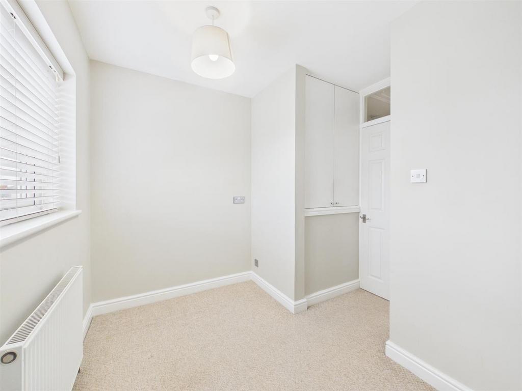 Walk-in wardrobe