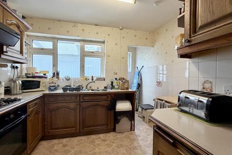 2 bedroom detached bungalow for sale, Pilley Road, Hereford
