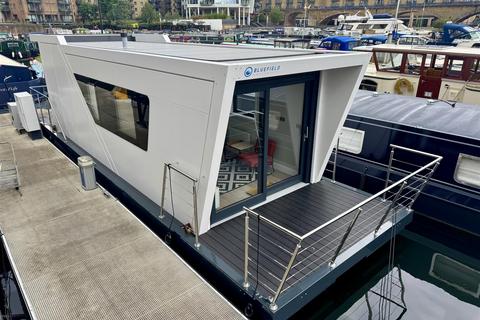 1 bedroom houseboat for sale, Limehouse Waterside & Marina, London, E14
