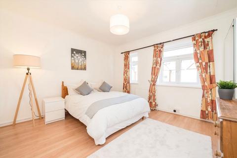 3 bedroom terraced house for sale, Bollo Lane, London W4