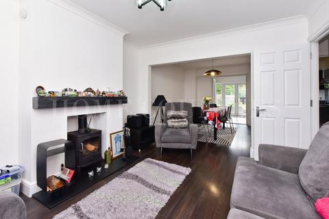 4 bedroom semi-detached house for sale, Mimms Hall Road, Potters Bar, EN6