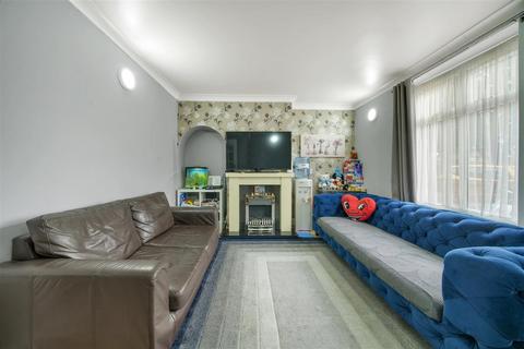 3 bedroom terraced house for sale, Cannington Road, Dagenham, RM9
