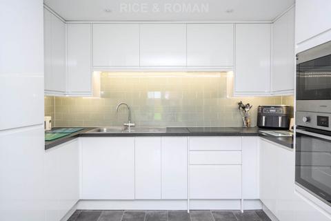 2 bedroom retirement property for sale, Addlestone KT15