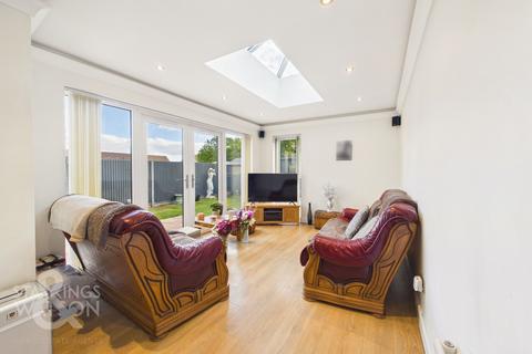 3 bedroom semi-detached house for sale, Dowson Road, Norwich
