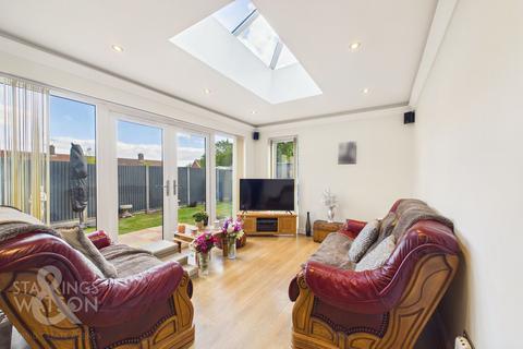 3 bedroom semi-detached house for sale, Dowson Road, Norwich