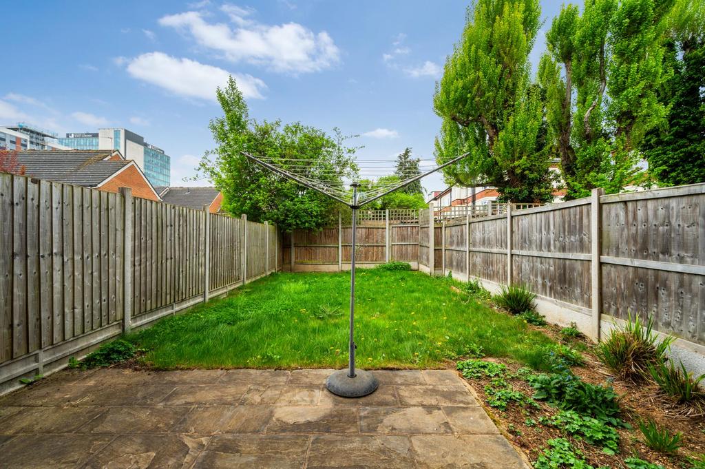House in London - View 2