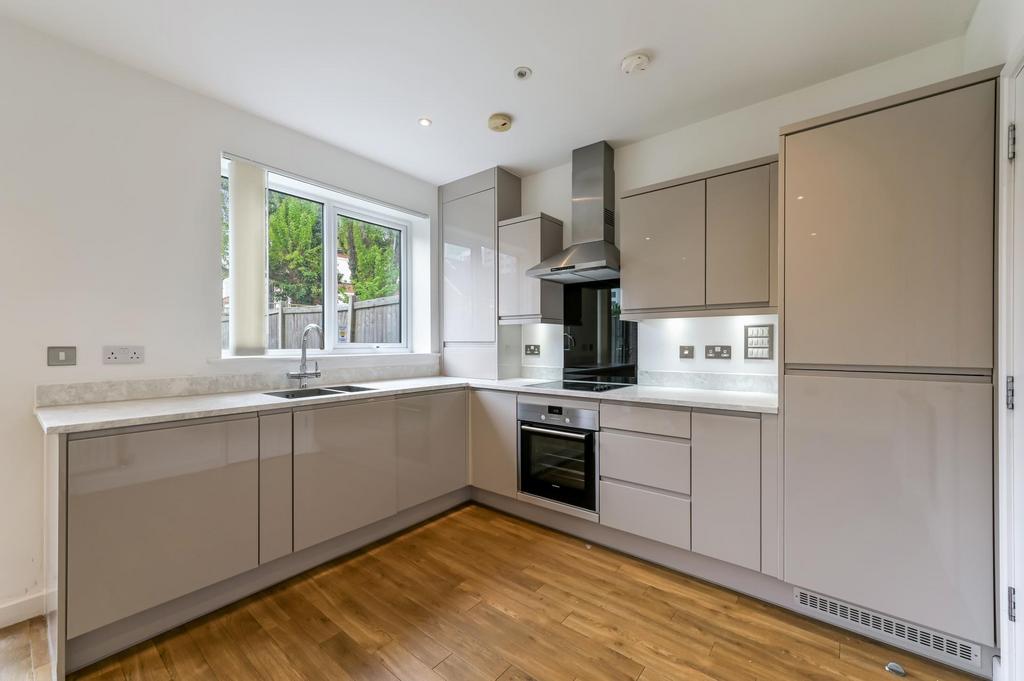 House in London - View 4