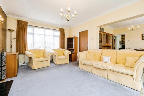 3 bedroom detached house for sale, Chase House Gardens, Hornchurch, RM11