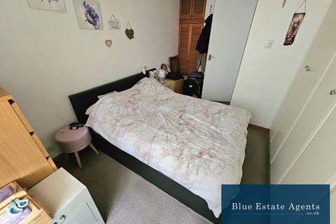 1 bedroom flat to rent, Lupin Close, West Drayton, UB7