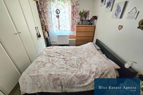 1 bedroom flat to rent, Lupin Close, West Drayton, UB7