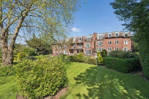 Eastbury Avenue, Northwood HA6