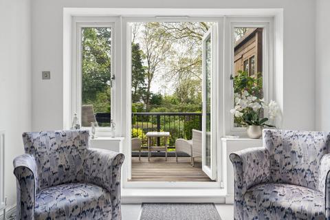 3 bedroom ground floor flat for sale, Eastbury Avenue, Northwood HA6