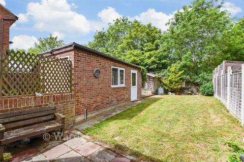 3 bedroom semi-detached house for sale, Gassons Road, Snodland ME6