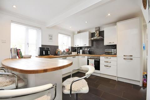 4 bedroom detached house for sale, Vermeer Ride, Chelmsford