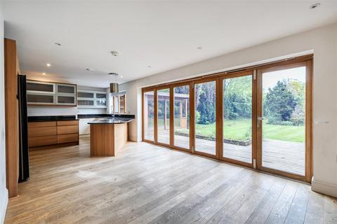5 bedroom detached house for sale, Forest Road, East Horsley