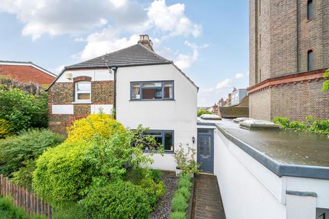 4 bedroom semi-detached house for sale, Woodcot Cottages, Cleanthus Road, Shooters Hill