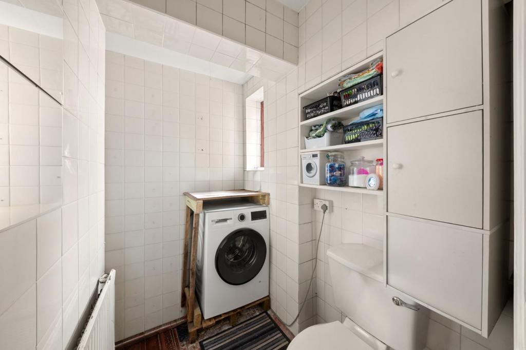 Utility room, utility