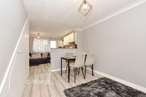 2 bedroom end of terrace house for sale, Falcon Way, Ashford TN23