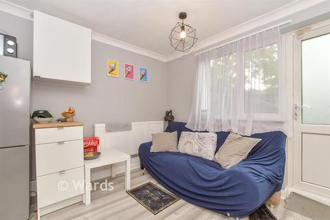 2 bedroom end of terrace house for sale, Falcon Way, Ashford TN23
