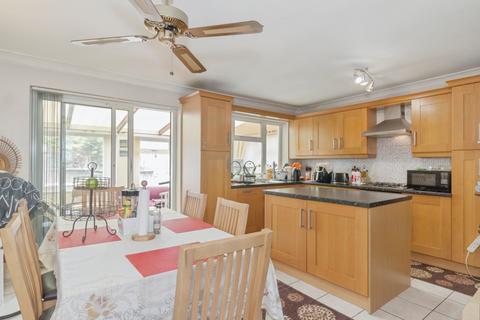 3 bedroom semi-detached house for sale, Saffron Lane, Leicester, LE2