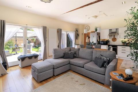 2 bedroom barn conversion for sale, Dummer