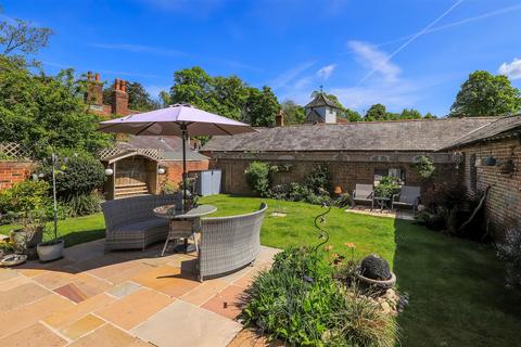 2 bedroom barn conversion for sale, Dummer