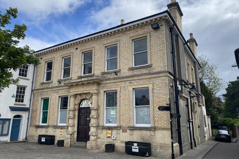 Office to rent, 9 Corn Sq Leominster HR6 8LT