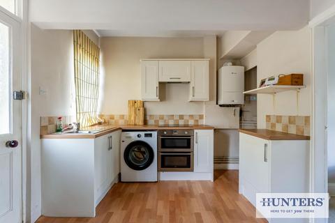 3 bedroom semi-detached house for sale, Rufford Drive, Yeadon, Leeds