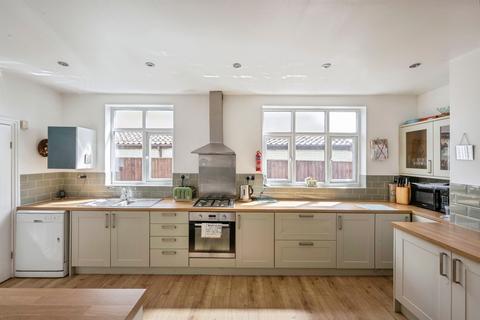 3 bedroom detached bungalow for sale, Alexandra Road, Bircotes, Doncaster