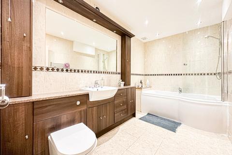 2 bedroom flat for sale, Waterloo Road, Waterloo Warehouse Waterloo Road, L3
