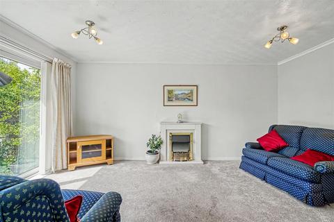 2 bedroom semi-detached bungalow for sale, Avondale Gardens, Gillingham