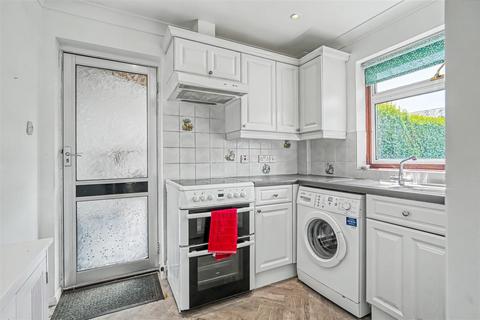 2 bedroom semi-detached bungalow for sale, Avondale Gardens, Gillingham